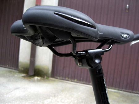 selle royal ariel vacuum light